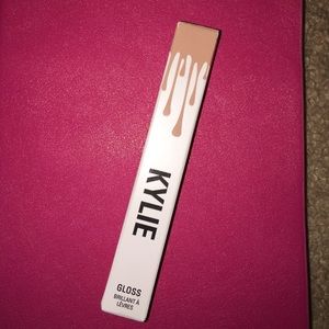 Kylie cosmetics lip gloss in "so cute"