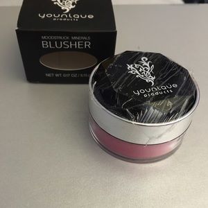 Blush in Stunning by Younique