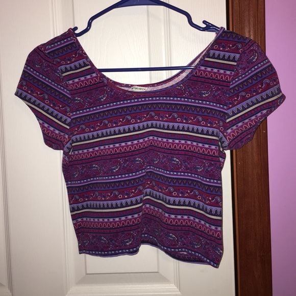 L crop top from forever 21