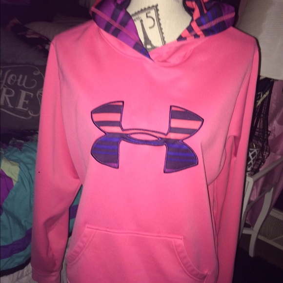 Pink Under Armour Sweatshirt