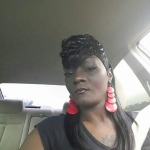 Meet your Posher, Geneka