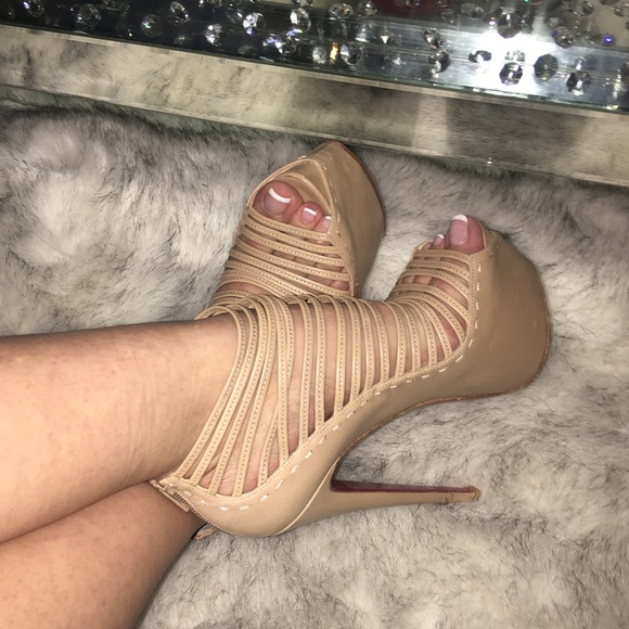 SOLD Christian Louboutin zoulou size 37.5 - Picture 7 of 7