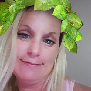 Meet your Posher, Aja