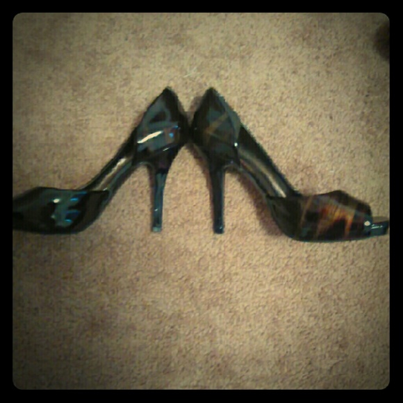 Jessica Simpson peep toe heels