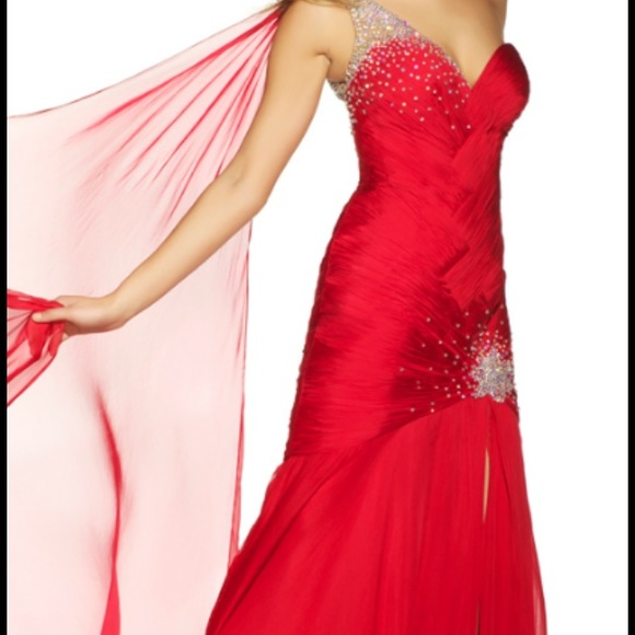 MacDuggal pageant gown. Red. Size 6