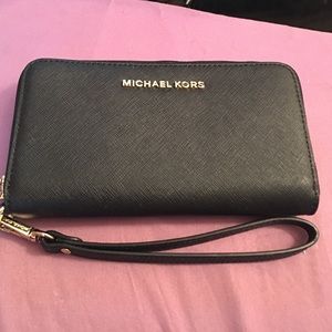 Michael Kors Wristlet