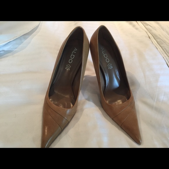 Brown heels size 8