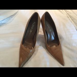 Brown heels size 8