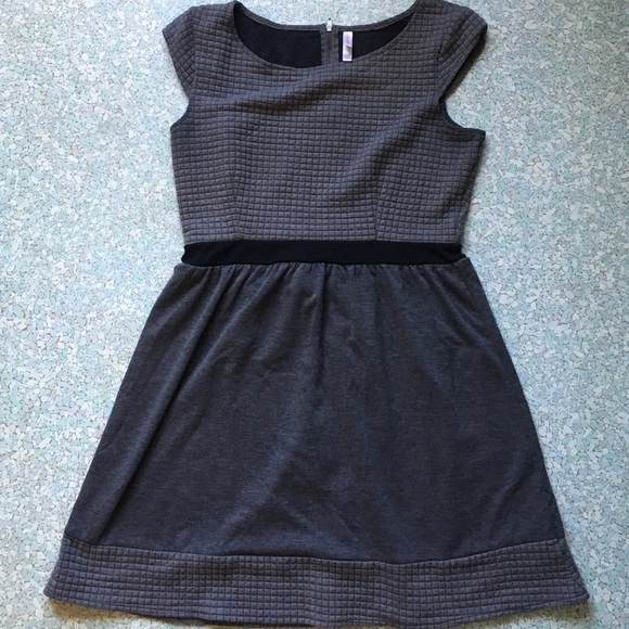 Xhilaration cap sleeve dress