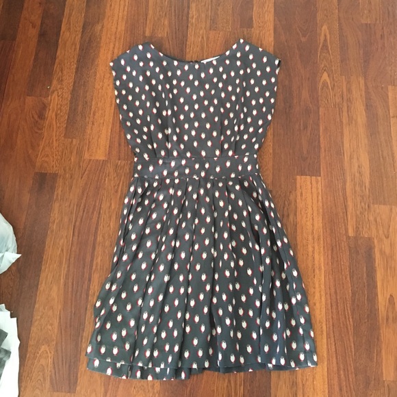 Adorable dress from a boutique in Avignon, France.