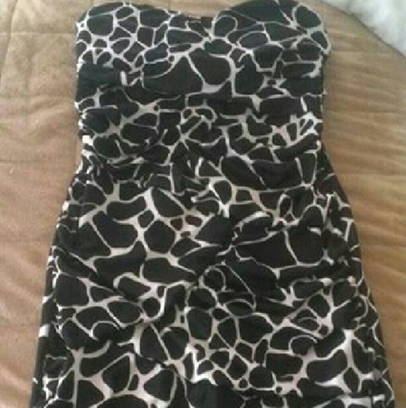 Giraffe Print Body Con Dress - Picture 1 of 2