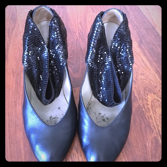 Marc by Marc Jacobs flirty evening shoes.