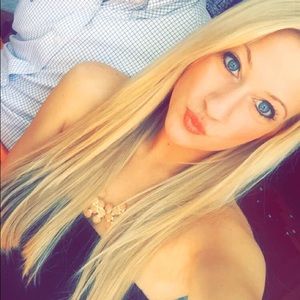 Meet your Posher, Danielle