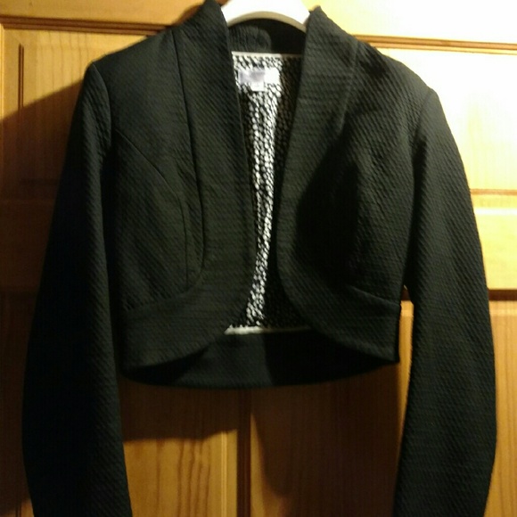 XX SOLD XX Black business crop blazer