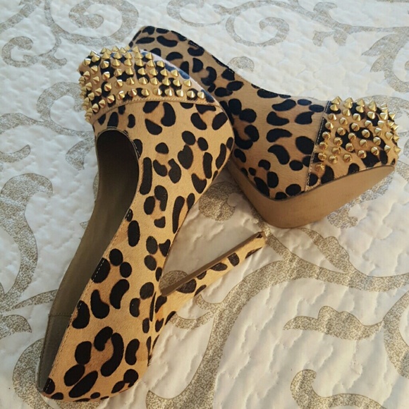 Authentic Steve Madden - Picture 2 of 4