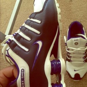 Women Nike shoxs