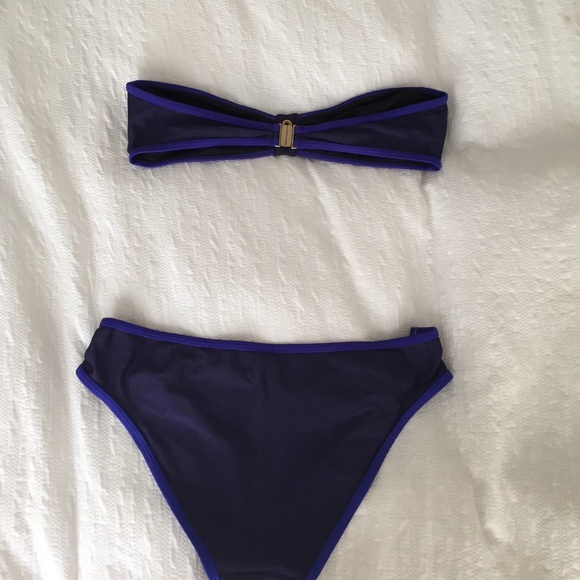 Brette Sandler Bikini - Picture 3 of 4