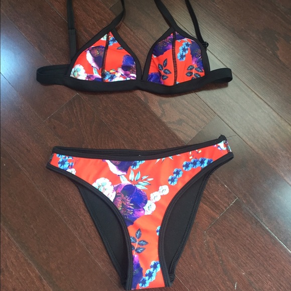 Floral print bikini