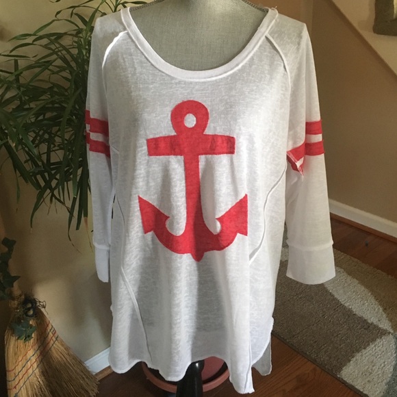 Almost Famous Tops - 💕 NWOT shirt 💕