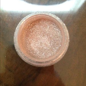 Too faced pigment