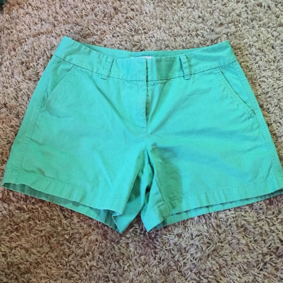 Day boat classic vineyard vines mint green shorts