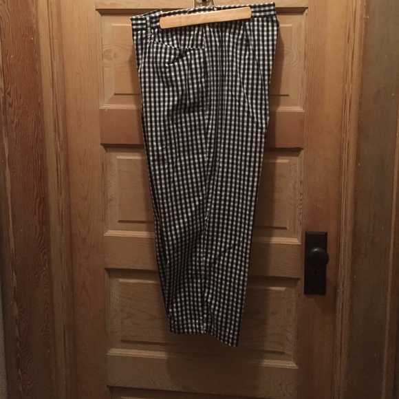 Black and White Checked Stretch Capris