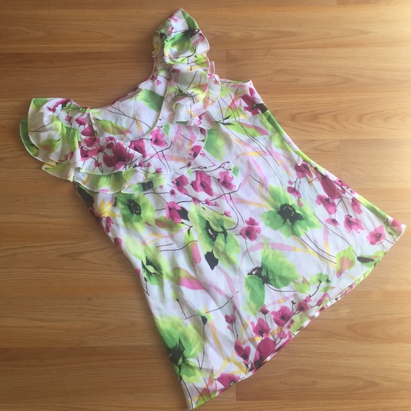 Beautiful dressy floral top