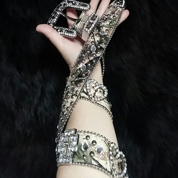 Leather camo belt