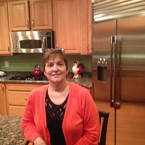 Meet your Posher, Lesa - Picture 1 of 1