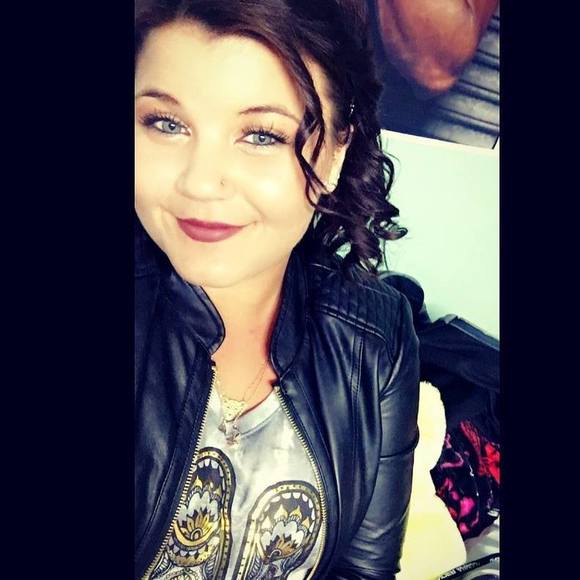 Meet your Posher, Cassidy - Picture 1 of 1