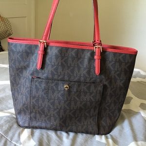 Michael Kors purse
