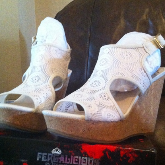 New women's size 8 Fergalicious wedge shoes.