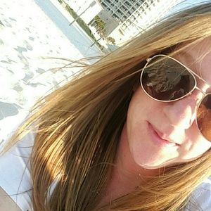 Meet your Posher, Bethanie