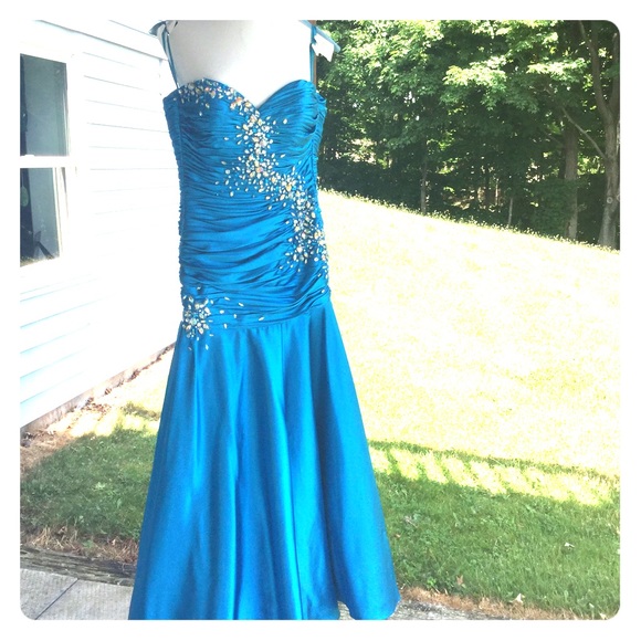 Prom Dress / Evening Gown - Picture 1 of 4