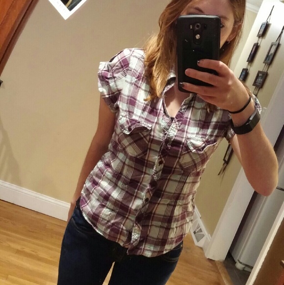 Short sleeve button down