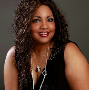 Meet your Posher, Monique