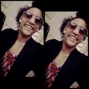 Meet your Posher, Shäy