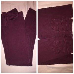Burgundy/maroon colored skinny jeans!