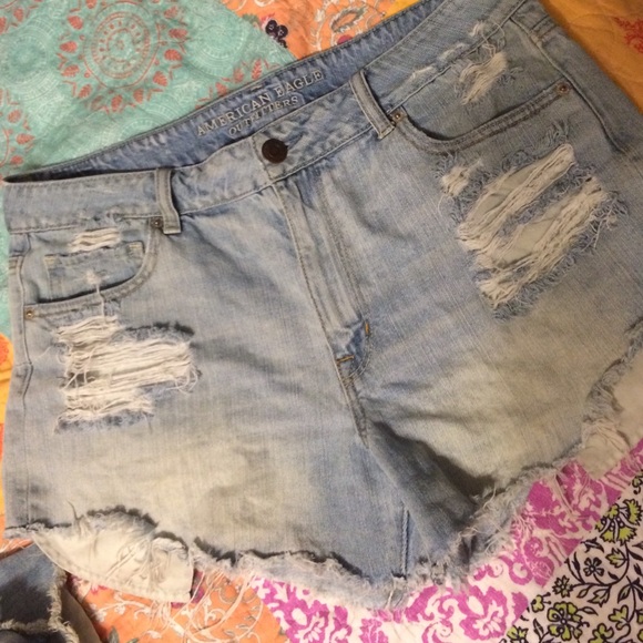 Size 14 High Wasted light wash AE Shorts