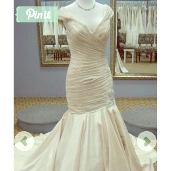 Allure Bridals Arianna