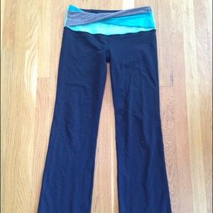 Black Lululemon pants with twist waistline