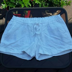 Old Navy White shorts