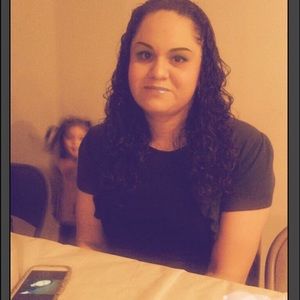 Meet your Posher, Ana