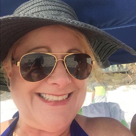 Meet your Posher, Jenny