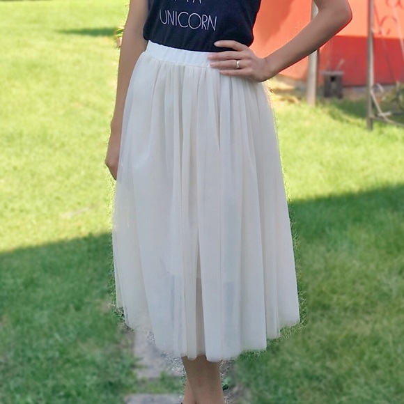 Ivory Tulle Midi Skirt - Picture 2 of 2