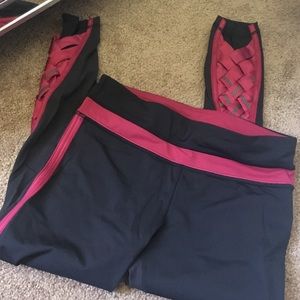 Lululemon Athletica Black Maroon Leggings Sport