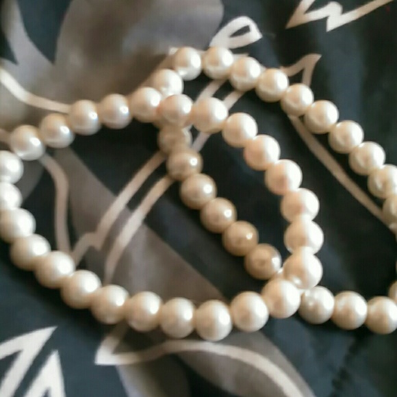 Two pearl bracelets - Picture 1 of 1