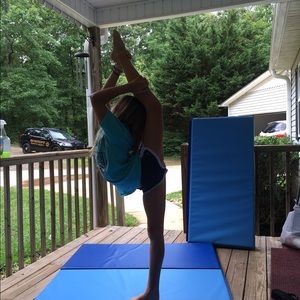 Meet your Posher, Shea