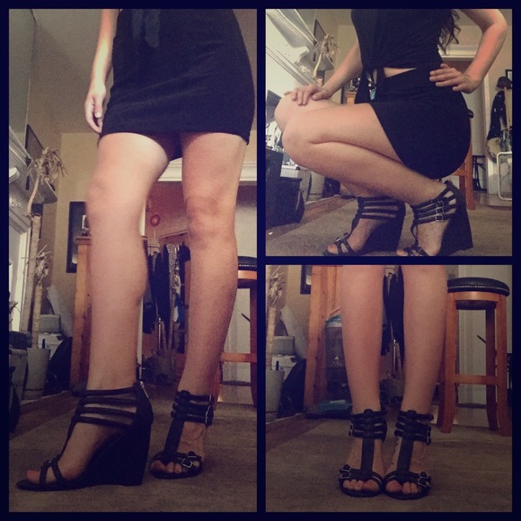 NWOT Express Gladiator Strap Wedges