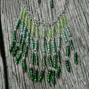 Necklace and earring set